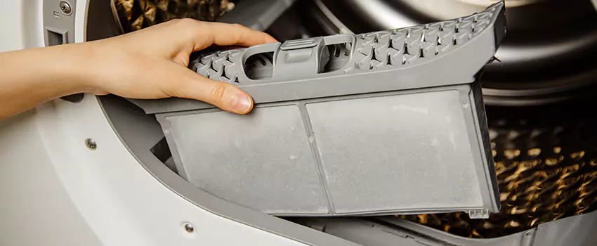 Signs Of A Clogged Dryer Lint Trap in Cedar City, Utah